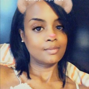 Meet your Posher, Melina